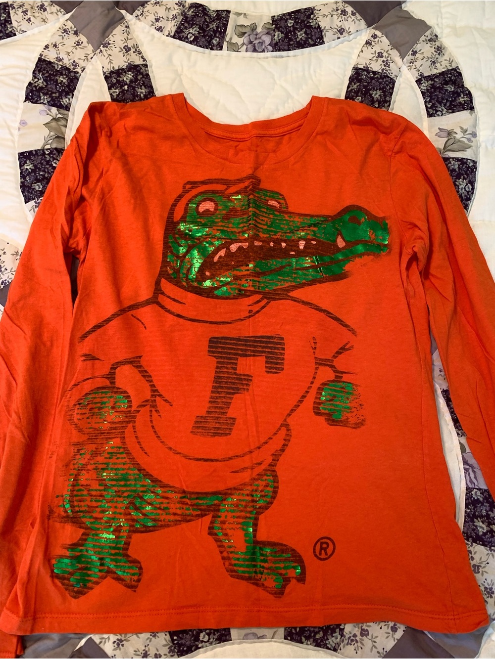 Women’s Orange Long-Sleeve Gator Graphic Tee U of F